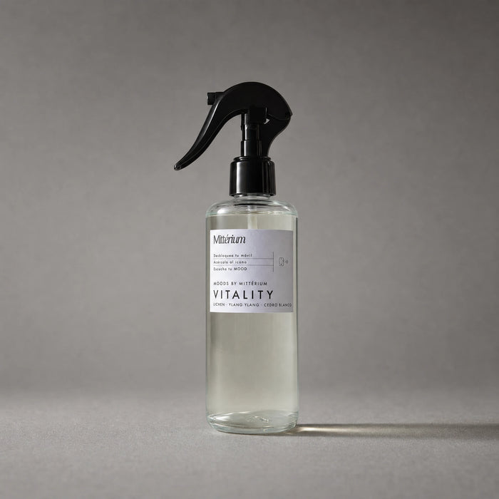 Spray de ambiente Vitality de Mittérium, frasco de 200 ml con pulverizador negro
